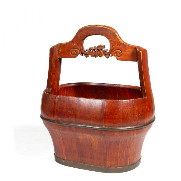 Oval bucket with peach motif