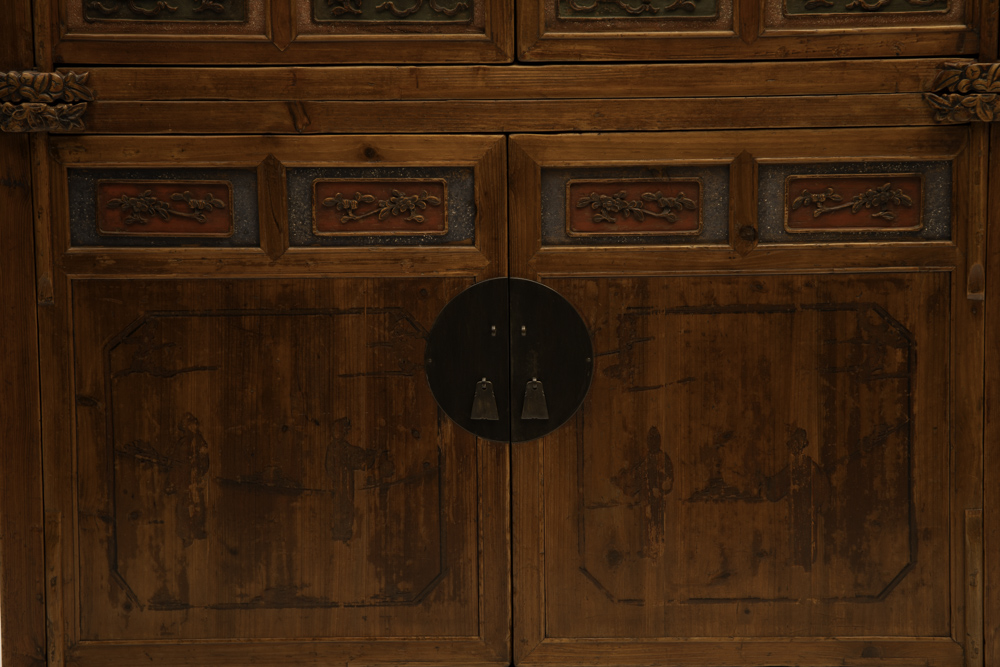Two section cabinet - detail bottom